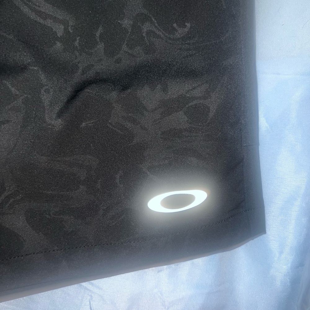 Oakley shorts - Picture 4 of 7